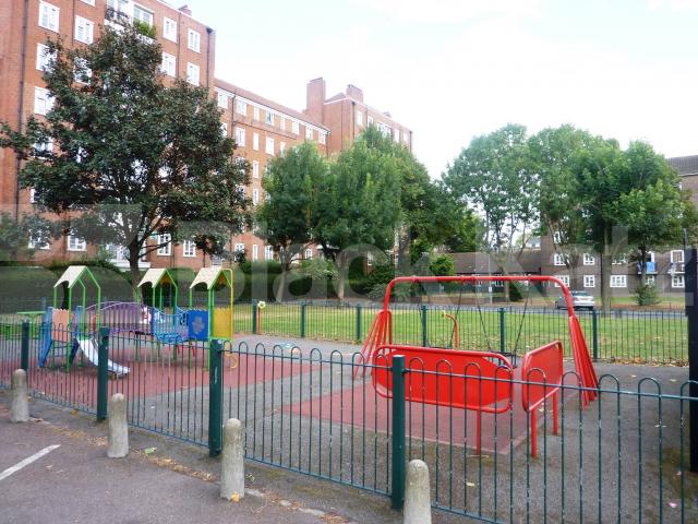 			MODERN 3 BED IN CAMDEN!, 3 Bedroom, 1 bath, 1 reception Flat			 Castlehaven Road, CAMDEN